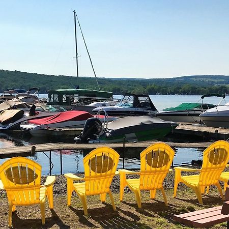 Beachcomber Inn Conesus Exterior photo